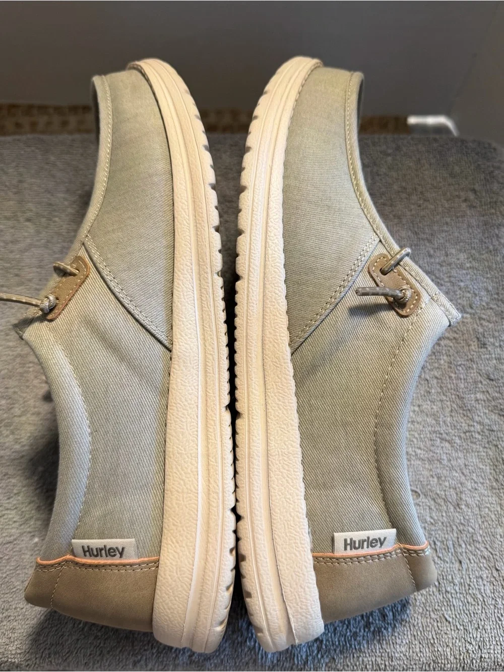 NWT Textile Size 9.5M Hurley Nesota Sneakers